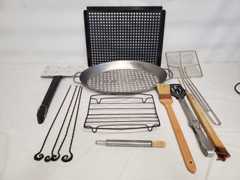 BBQ Barbeque Grilling Tools, Grill Baskets & Accessories - Including Large Pampered Chef Spatula