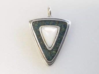 Vintage Carolyn Pollack Sterling Silver Arrowhead Shaped Mother Of Pearl & Enamel Pendant