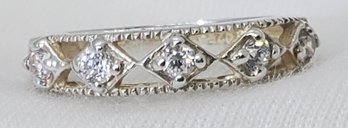 Vintage Sterling Silver Size 7 Stunning CZ Avon Ring ~ 2.38 Grams