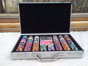 Like New Poker Chip Case With 2 Decks Of Cards And Misc Poker Chips