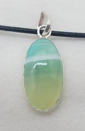 16 - 18' Rope Necklace With A 7/8' X 1/4' Green Onyx Pendant