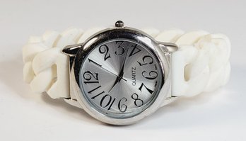 New  Quartz Watch With White Silicone Stretch Band