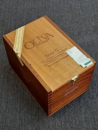 Oliva Cigar Box