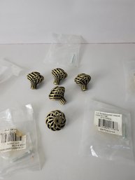 1 1/2' Rounded Cabinet Knob Antique Brass Finish (41758)