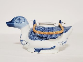 Vintage Hand Painted Chinese Blue & White Porcelain Figural Duck Teapot With Wrapped Handle