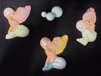 Great Vintage Kitschy Set Of Chalkware Mermaids & Bubbles Wall Decorations