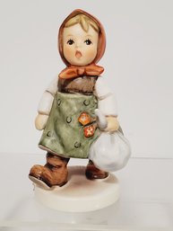 1993 Signed Hummel Gramma's Girl Figurine TMK 7