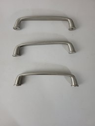 5' Chrome Pulls Very Solid And Heavy Bold Look