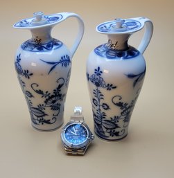 Meissen Blue Onion Oil And Vinegar ( Oel And Essig ) Cruets.      -            -              -       Loc:BHS1