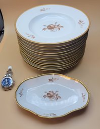 Royal Copenhagen Set Of Bowls. Gold Rimmed -          -            -          -           -    Loc:BHFloor