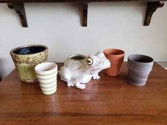 Group Of Small Ceramic Planters Plus A Frog Planter!