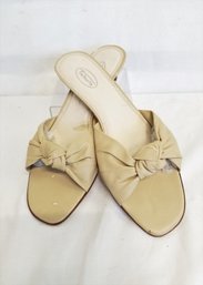 Talbots Leather Knotted Beige Kitten Heel Slides Size 10B