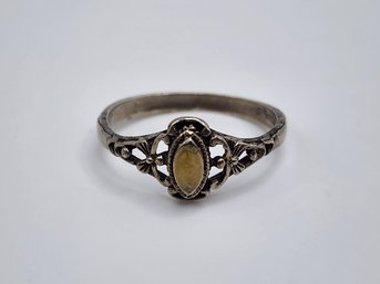 Vintage Sterling Silver Ring With Beautiful Stone