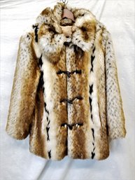 Women's Beautiful Faux Fur Lined Coat With With Removable Hood Size Small