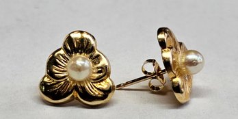 14K Yellow Gold Floral Design Pearl Earrings