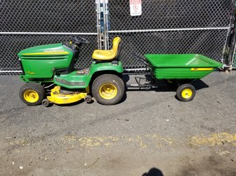 John Deere LX280 Lawn Tractor Mower & Eight Yard Cart