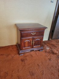 Thomasville MCM Night Stand.  Matches The Dresser And Wardrobe Previously Listed