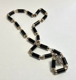 10K Yellow Gold And Onyx Barrell Necklace With Oriental 10K Clasp