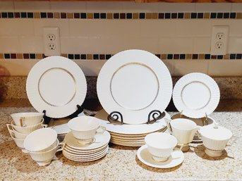 CRETAN BY LENOX China Dinnerware Set - Service For Eight