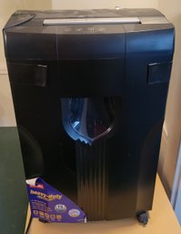 Staples Heavy Duty Paper Shredder. Tested And Working. -            - - -           - - - -    - Loc:LR