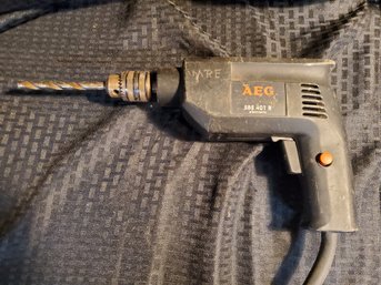 AEG SBE 401 R Electric Drill ~ Working