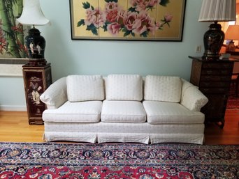 Vintage 1980s Silk Upholstered Ivory Sofa  80' By Yale Manufacturing #1