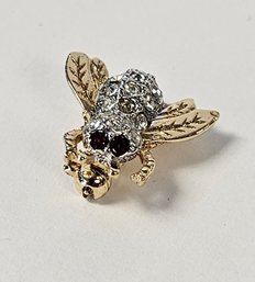 Adorable Lapel Bee Pin With Red Eyes