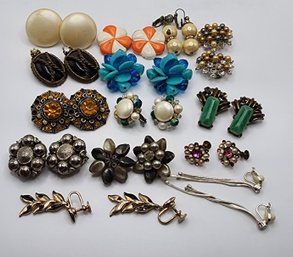 Nice Lot Of Vintage Costume Earrings