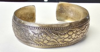 Vintage SIGNED Sterling Silver Bangle CUFF Bracelet By BEAU With Beautiful FLORAL Design