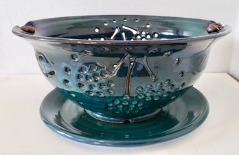 Stunning Teal Fruit Bowl/colander With Plate, Designed By Pottery Artist Jean Cochran And Signedon Bottom