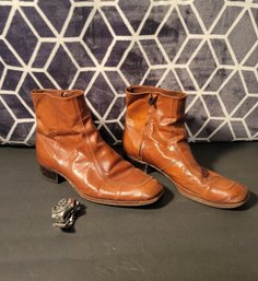 Florsheim Mens Vintage Leather Boots.   Size 11d.       - - - - - - - - - - - - - - - - - - -- Loc:GS2