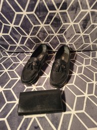 Vintage Men's Leather Hush Puppies In 10.5M And A Black Italian Leather Wallet.   - - - Loc:GS2 In Container