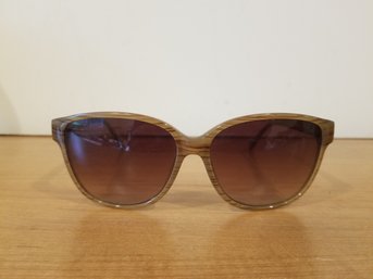 Banana Republic Large Brown Sunglasses 135