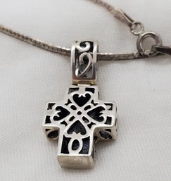 Vintage 18' Sterling Silver Chain W/ A Heavy Sterling Silver Cross ~ 7.85 Grams Total