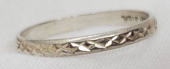 Vintage Sterling Silver Size 9 Diamond Cut Ring ~ 1.36 Grams