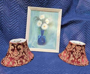 A Pretty Daisy Painting And 2 Cute Lampshades