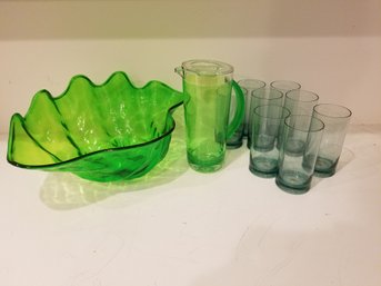 Party By The Pool !  Green Plasticware