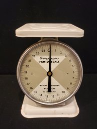 Vintage American Family Kitchen Scale