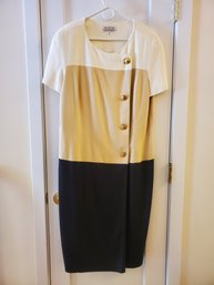 Ladies Talbot's Constance Saunders Size 18 Off White, Beige & Black Dress