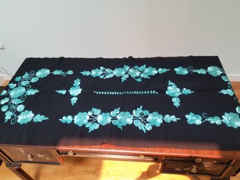 Vintage Hand Embroidery  Table Cloth Runner