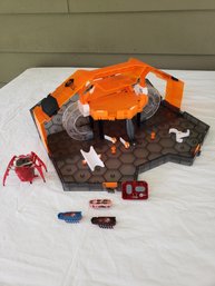 Hexbug Carry Case With Arena, Plus Several Hexbugs