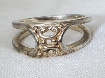 Vintage Sterling Silver Size 6 Ring ~ 3.18 Grams