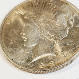 1923 Silver Peace Dollar (uncy)