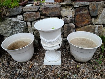 Ivory Ceramic Planter With Two Plastic Containers