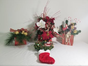 Boxed Christmas Holiday Table Top Decorations & Small Hanging Wreath