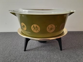 Rare 1961 Pyrex ZODIAC Casserole Green & Gold 2.5 Quart W/ Starburst Lid And Candle Heat Stand