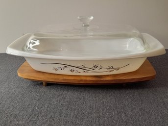 Pyrex Golden Honeysuckle Large Casserole Dish With Lid And Tray