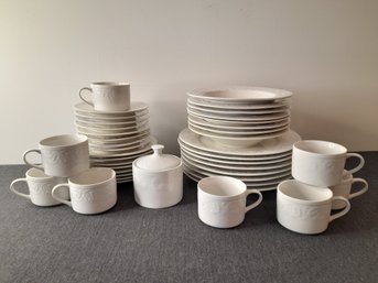 Farberware Alsace China Set