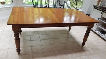 Stunning Solid  Maple Dining Table - 'New Country By Ethan Allen'