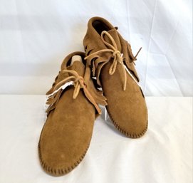 Women's Minnietonka Suede Moccasin's Size 7.5 NEW